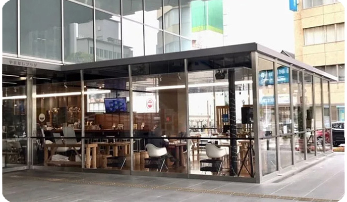 オープンカフェまるごとやまなし館